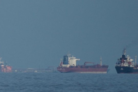 Μέση Ανατολή: Τέσσερις χώρες ψάχνουν «διέξοδο» στη σύγκρουση - Οι προτάσεις τους για τα Στενά του Ορμούζ